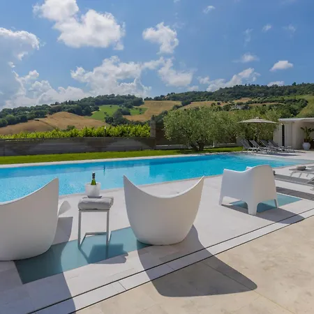 Angela Villa Monterubbiano