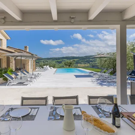 Angela Villa Monterubbiano